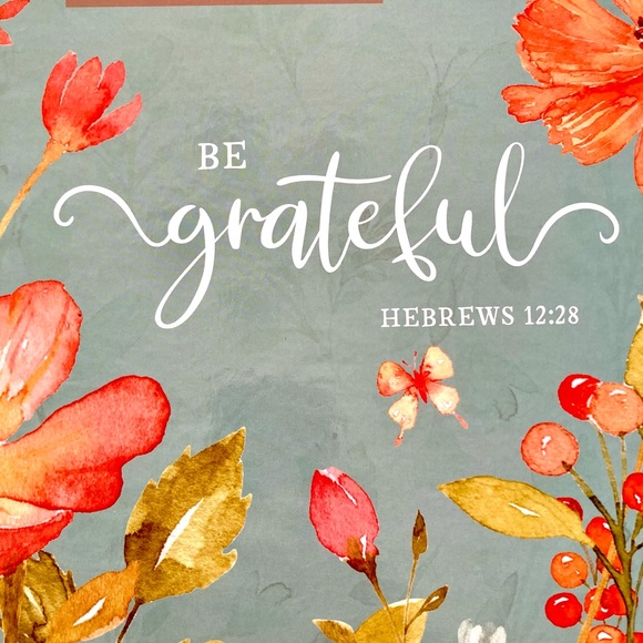 New In Box Cutting Board - Picture 4 of 10